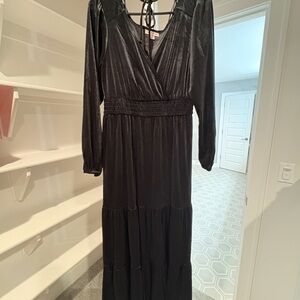 Knox Rose Velour Black Long Sleeve Dress